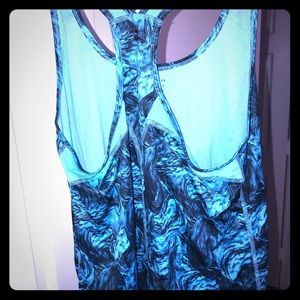 Women’s Teal Workout Top